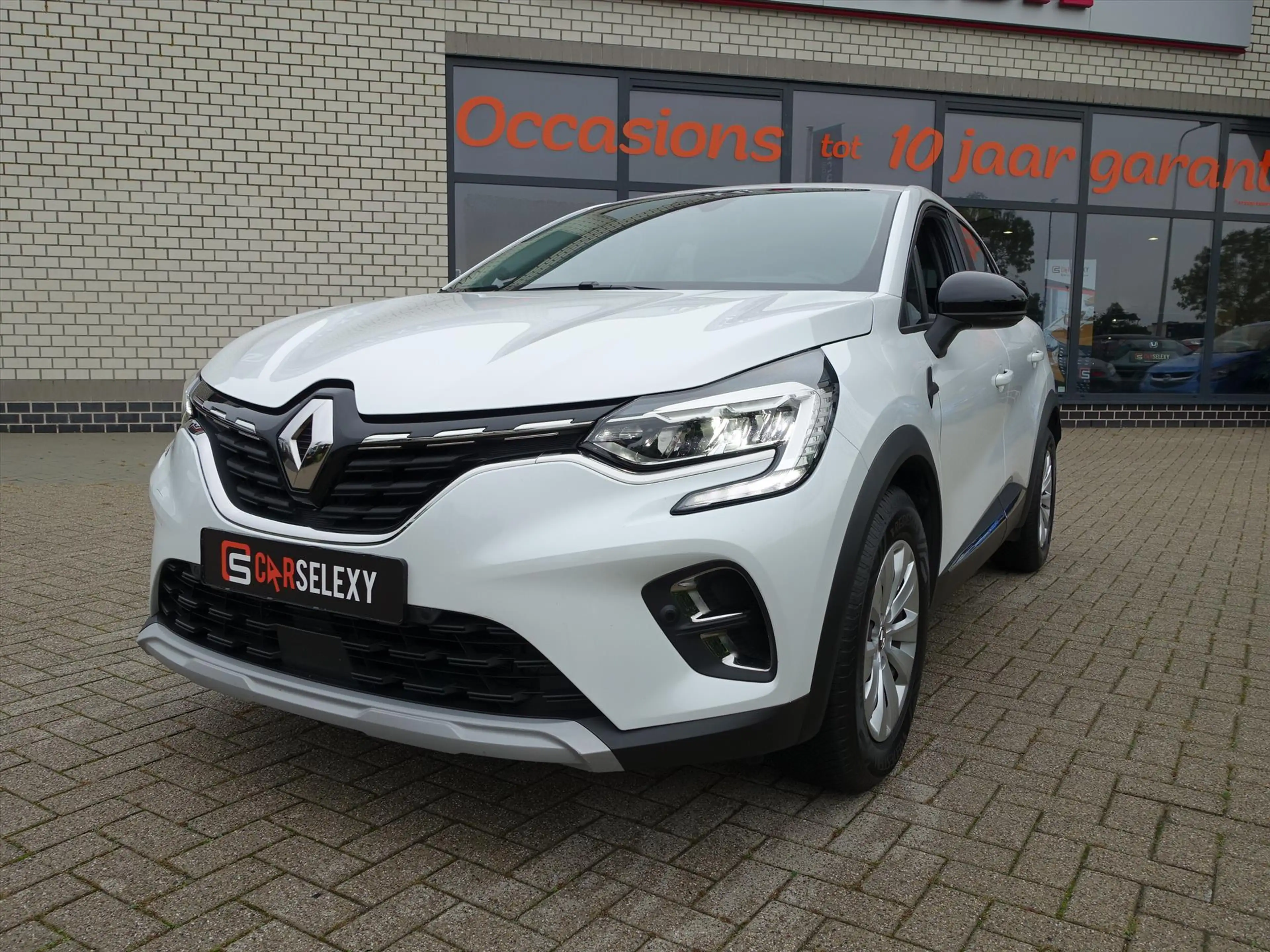 Renault Captur TCe 101pk Life 4 SEIZOENENBANDEN — photo 2