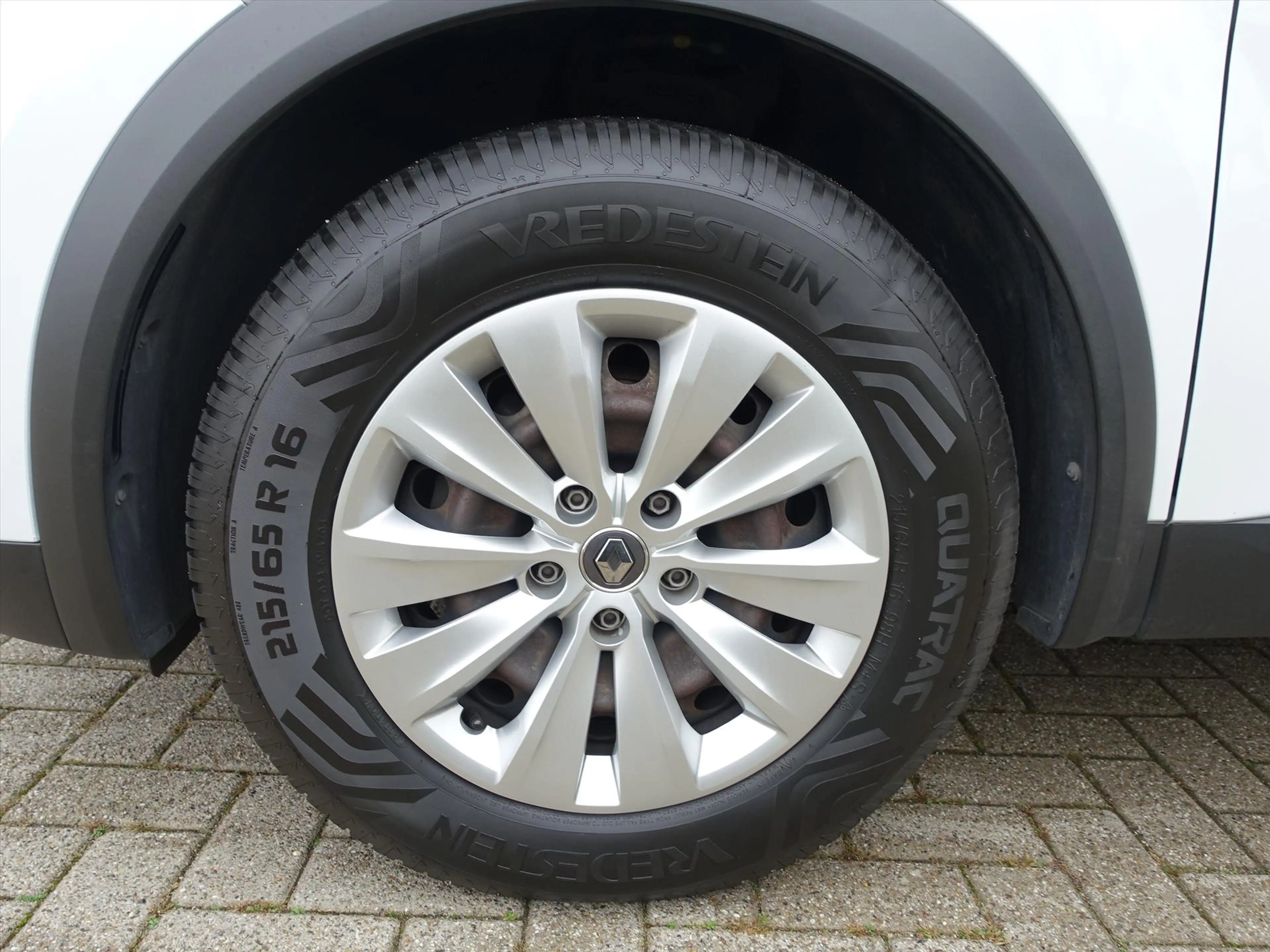 Renault Captur TCe 101pk Life 4 SEIZOENENBANDEN — photo 9