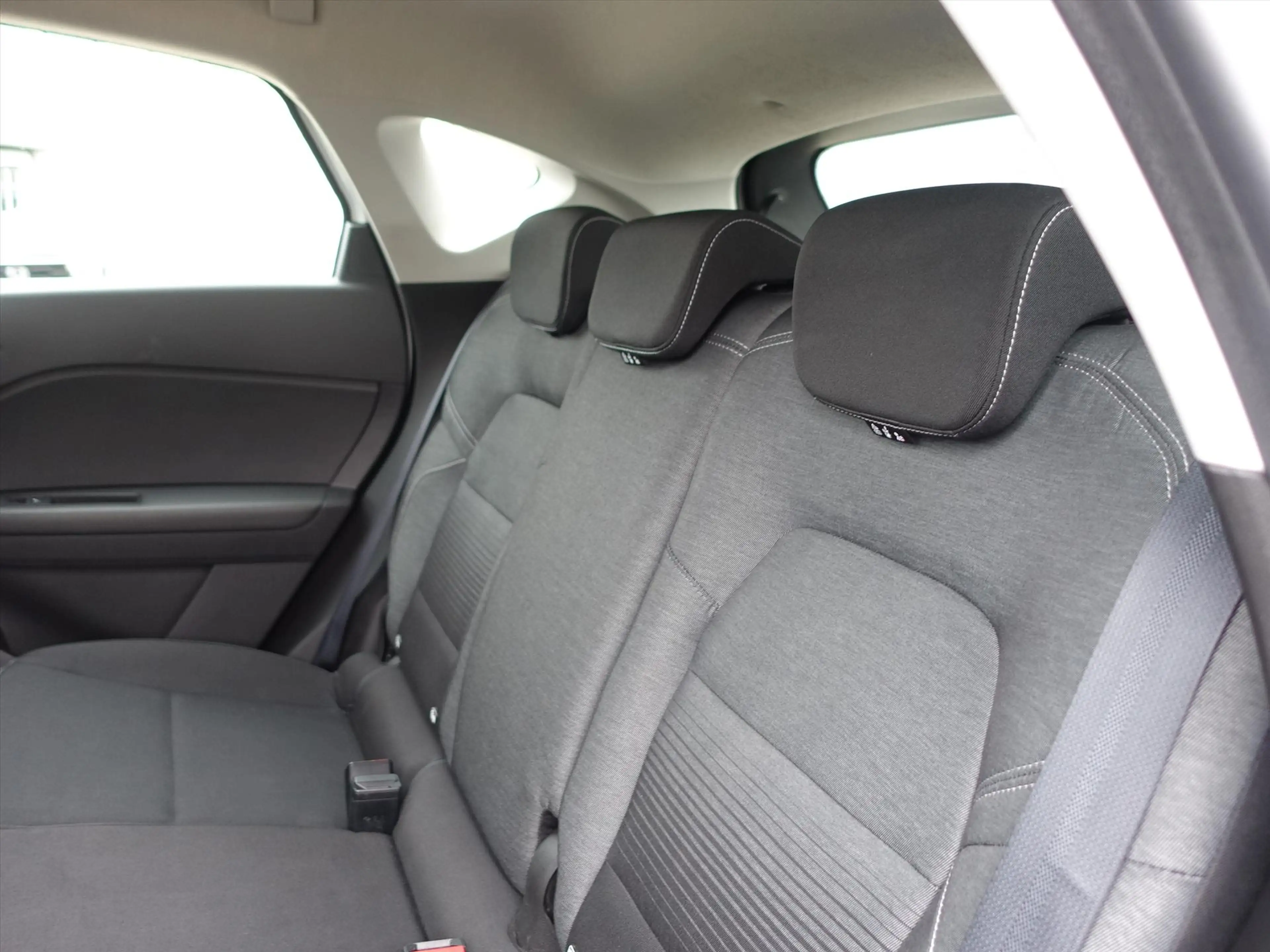 Renault Captur TCe 101pk Life 4 SEIZOENENBANDEN — photo 14