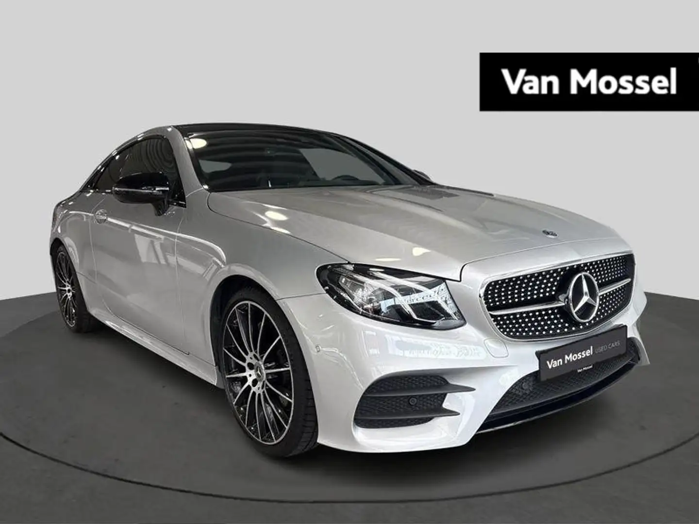 Mercedes-Benz E 200 Coupé + AMG LINE + LEDER + CARPLAY + LED + HEAD UP Blanc - 1