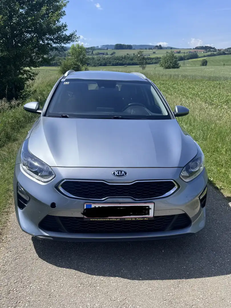 Kia Ceed SW / cee'd SW 1,6 CRDi ISG Silber DCT - 1
