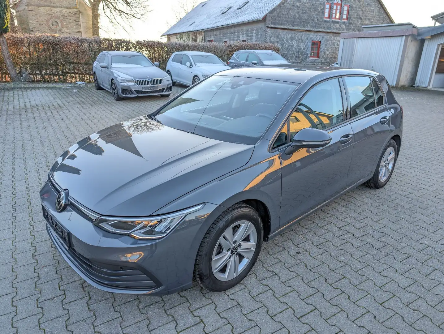 Volkswagen Golf VIII Lim. Life 2.0 TDI Grau - 1