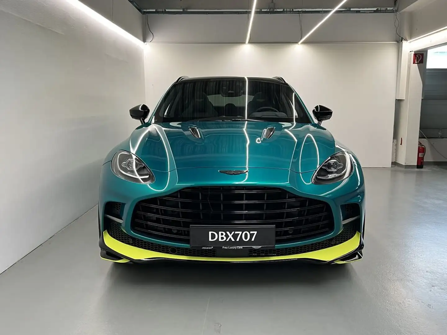 Aston Martin DBX DBX707 AMR23 / Q Edition / Lime Accents Groen - 2