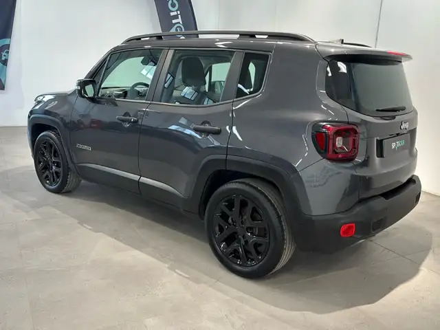 Jeep Renegade view 6
