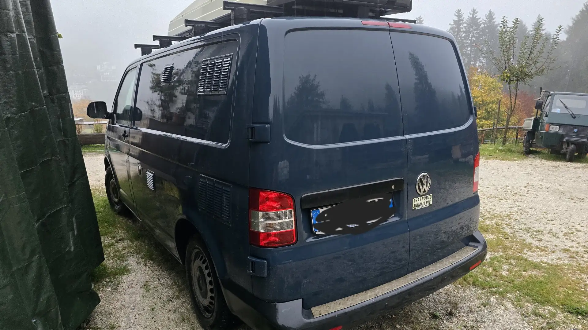 Volkswagen T5 Transporter Furgone per trasporto animali vivi. - 2