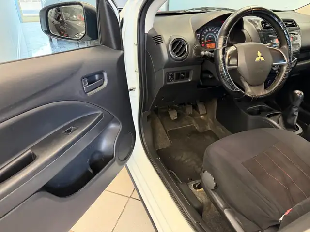 Mitsubishi Space Star view 10