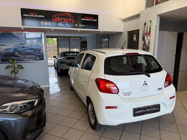Mitsubishi Space Star view 12