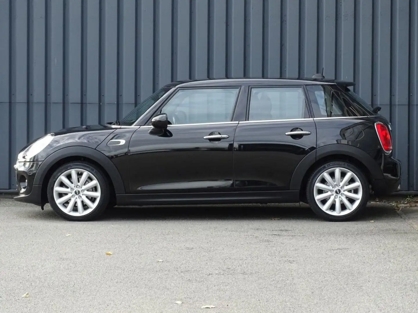 MINI Cooper Mini 1.5 Chili Serious Business LED | Leder | Pano Schwarz - 2