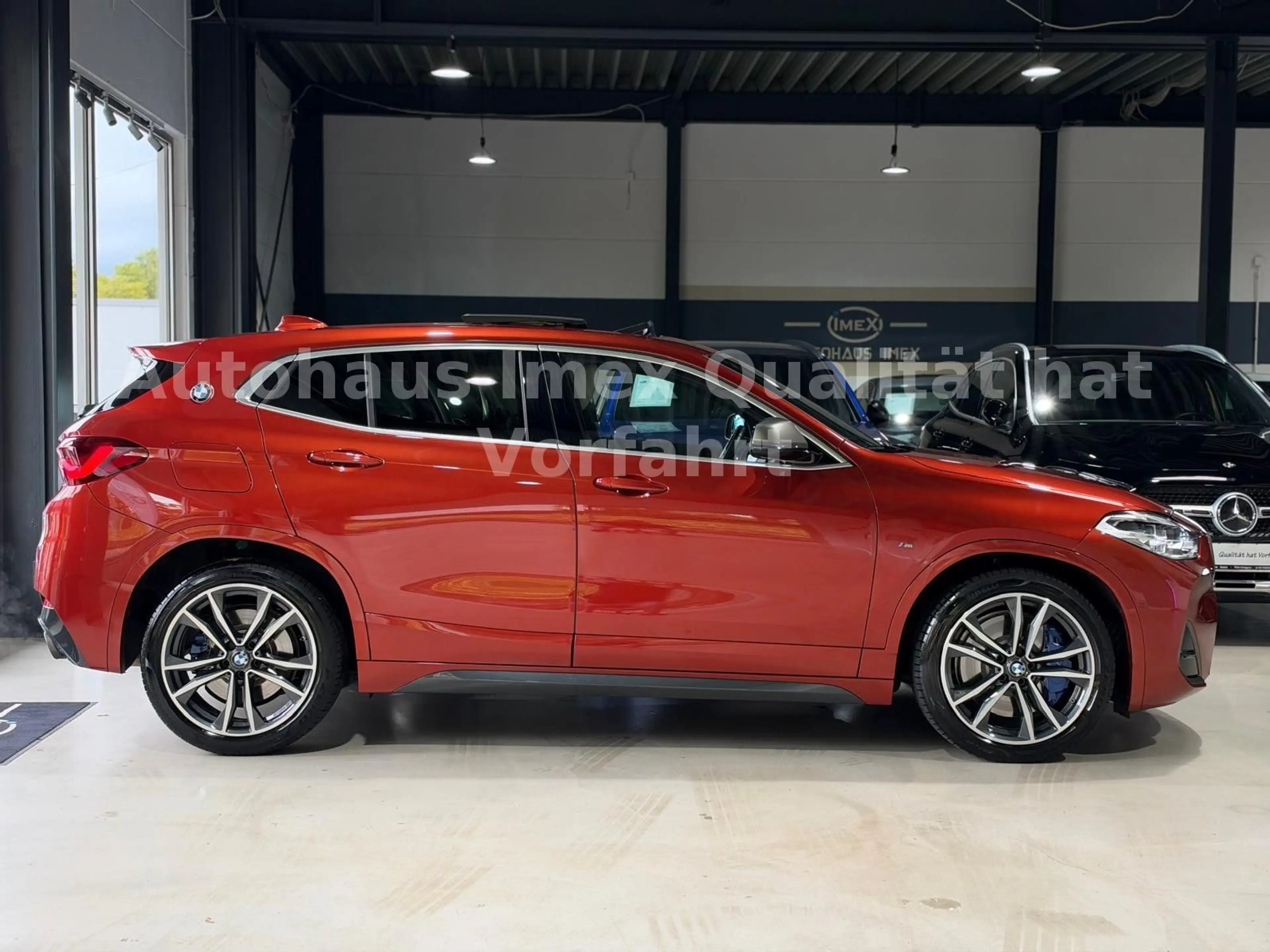 BMW X2 xDrive M35 i*PANO*LED*HUD*LEDER*RHKAM*1.HAND — photo 5