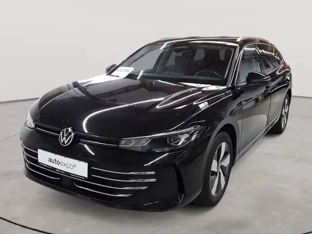 Volkswagen Passat view 2