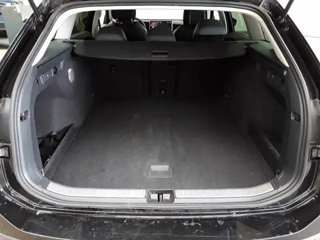 Volkswagen Passat view 15