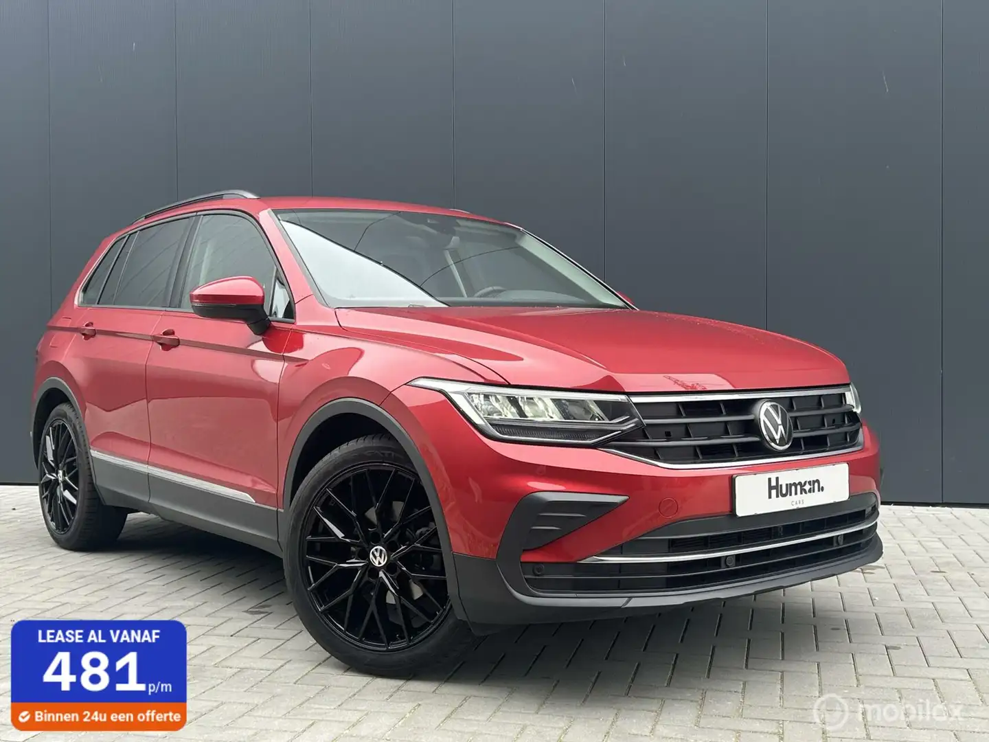 Volkswagen Tiguan 1.5 TSI Life 2022 Trekhaak 20 inch N.A.P Rood - 1