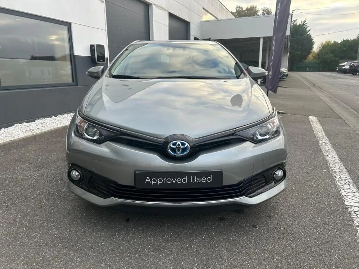 Toyota Auris Style Szary - 2