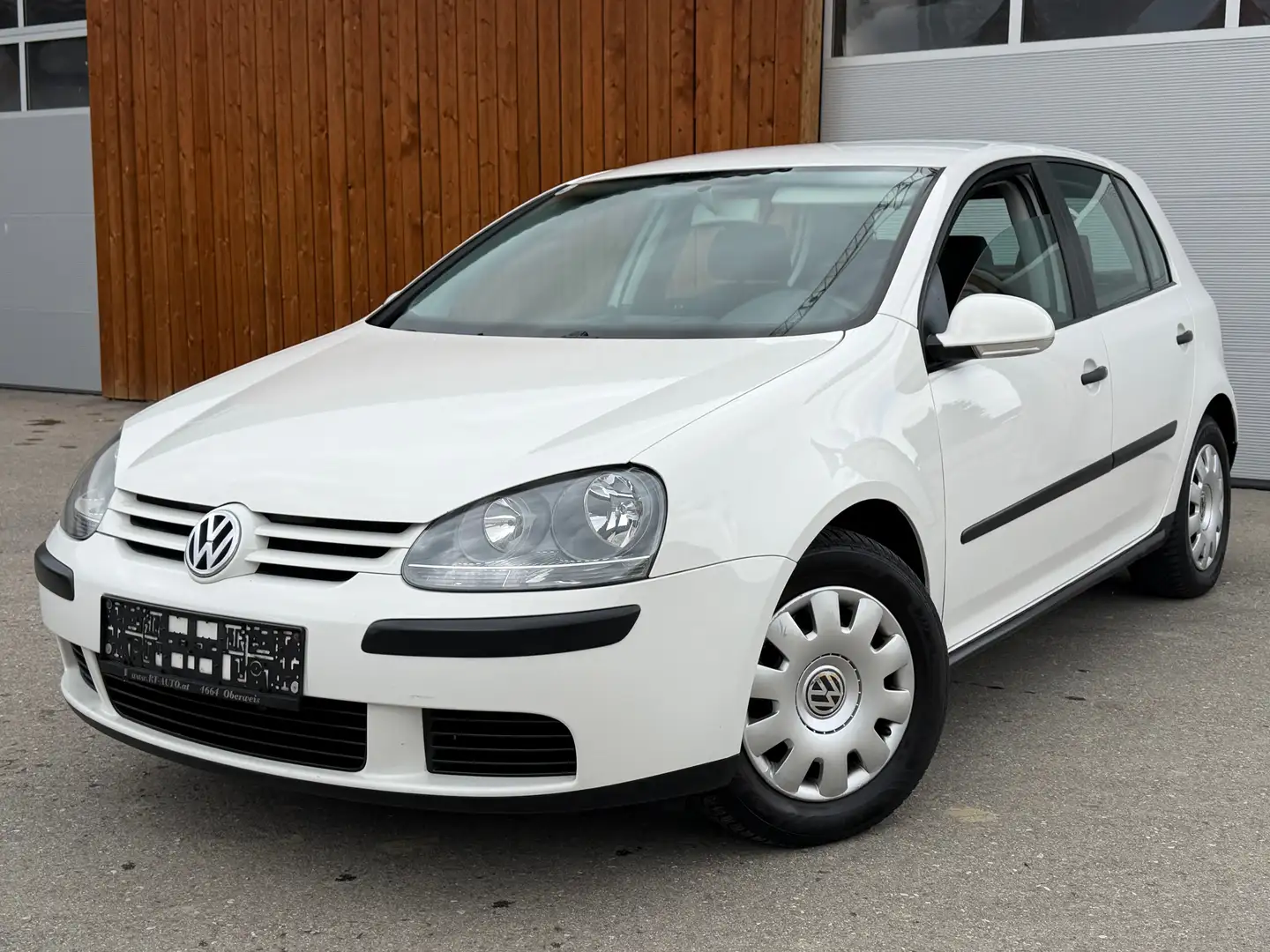 Volkswagen Golf 1.9 SDI Trendline (Pickerl Neu bis 12/2026) Weiß - 1