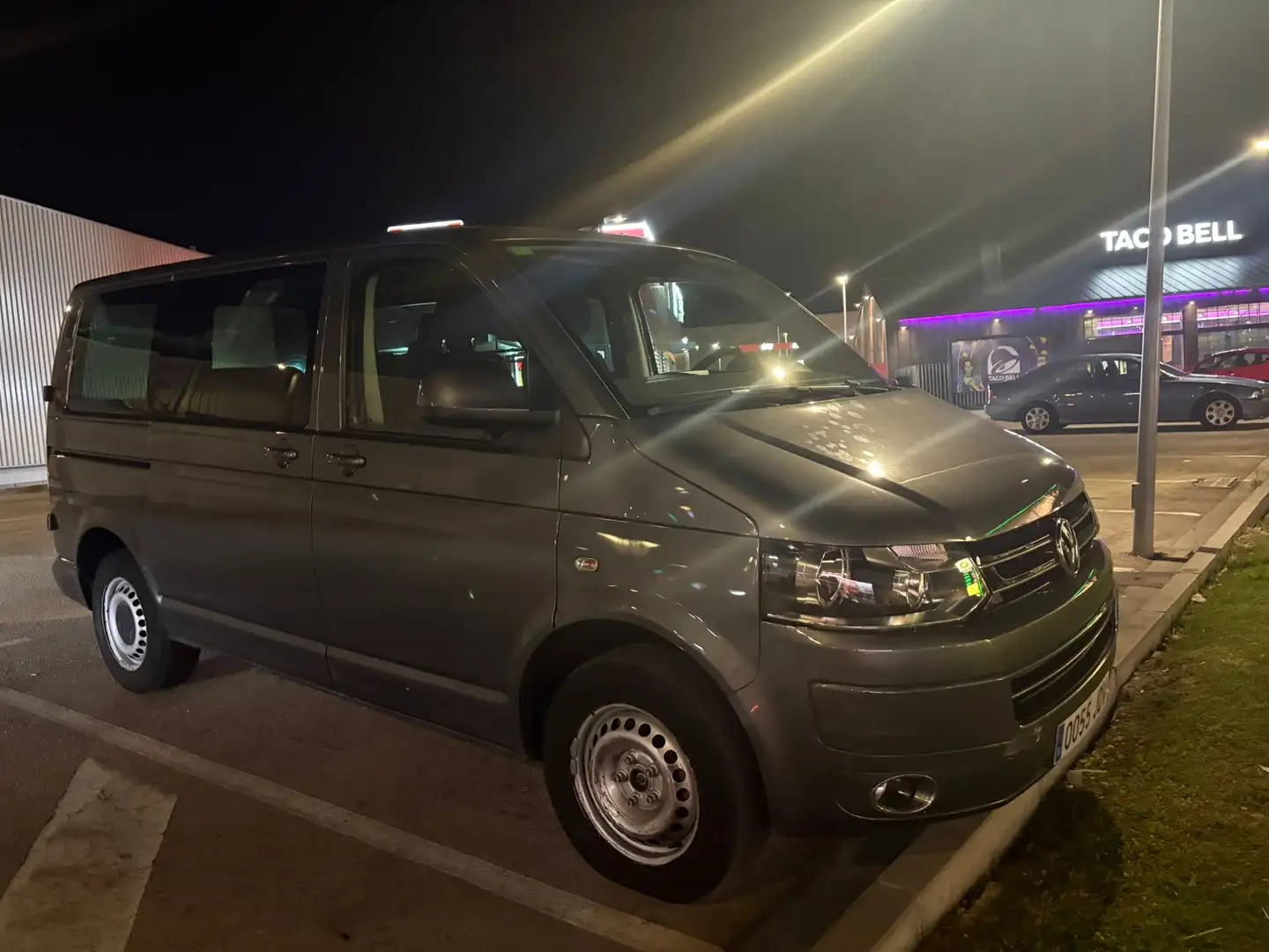 Volkswagen T5 recien echa caja de cambios ,correa de distribucio - 2