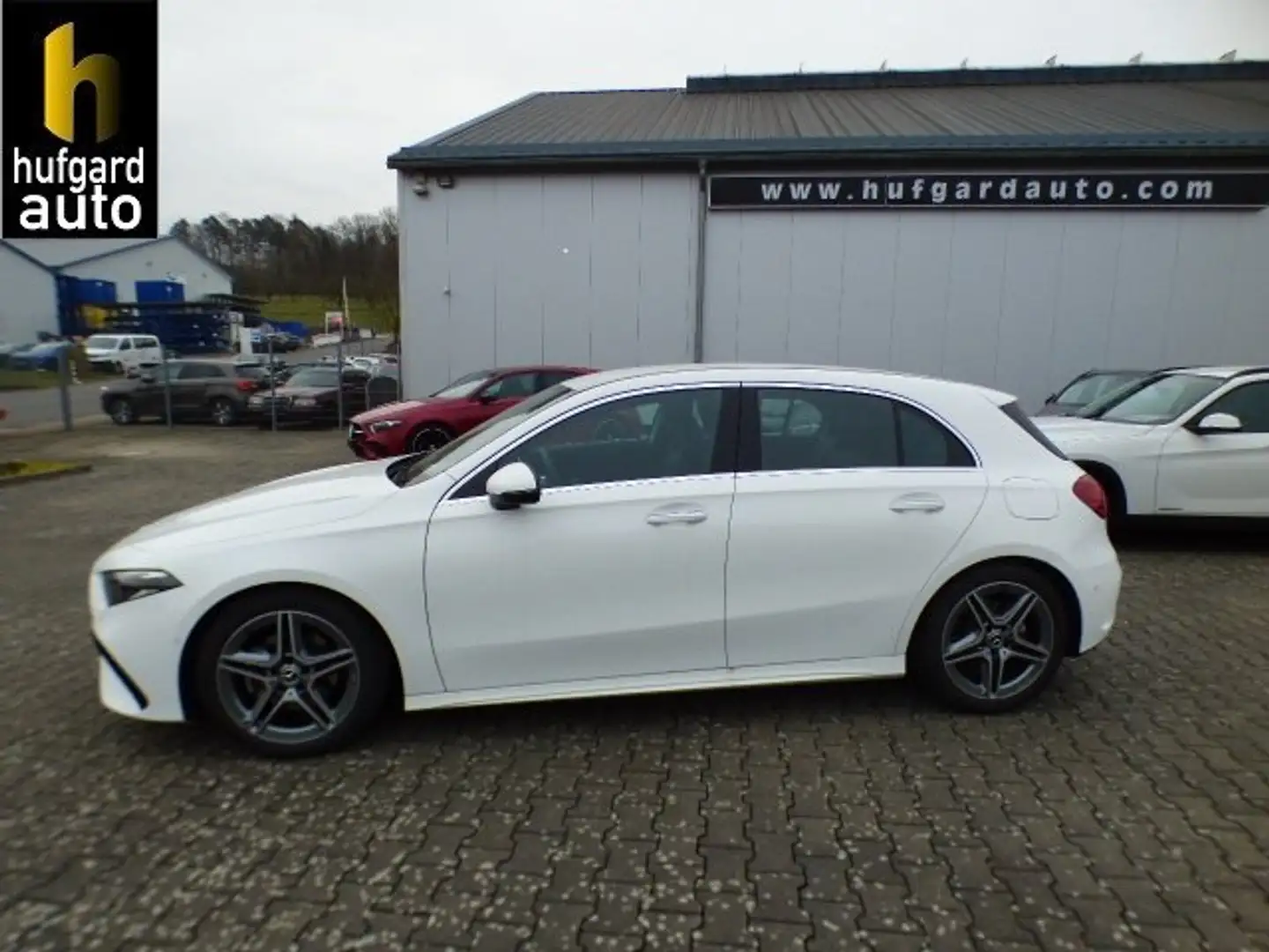 Mercedes-Benz A 200 AMG Line Advanced Plus Standheiz Anhängerkup... Weiß - 1