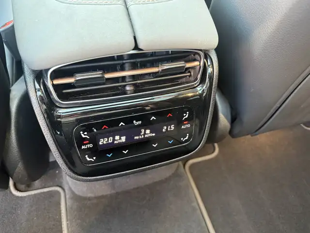 Mercedes-Benz Eqs view 16