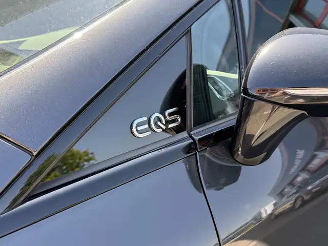 Mercedes-Benz Eqs view 5