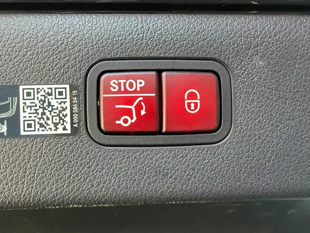Mercedes-Benz Eqs view 12