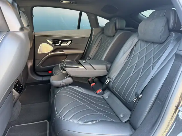 Mercedes-Benz Eqs view 14