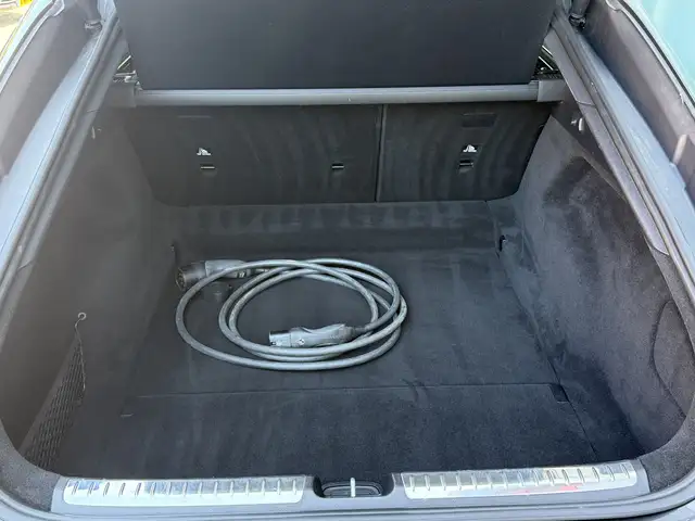 Mercedes-Benz Eqs view 11