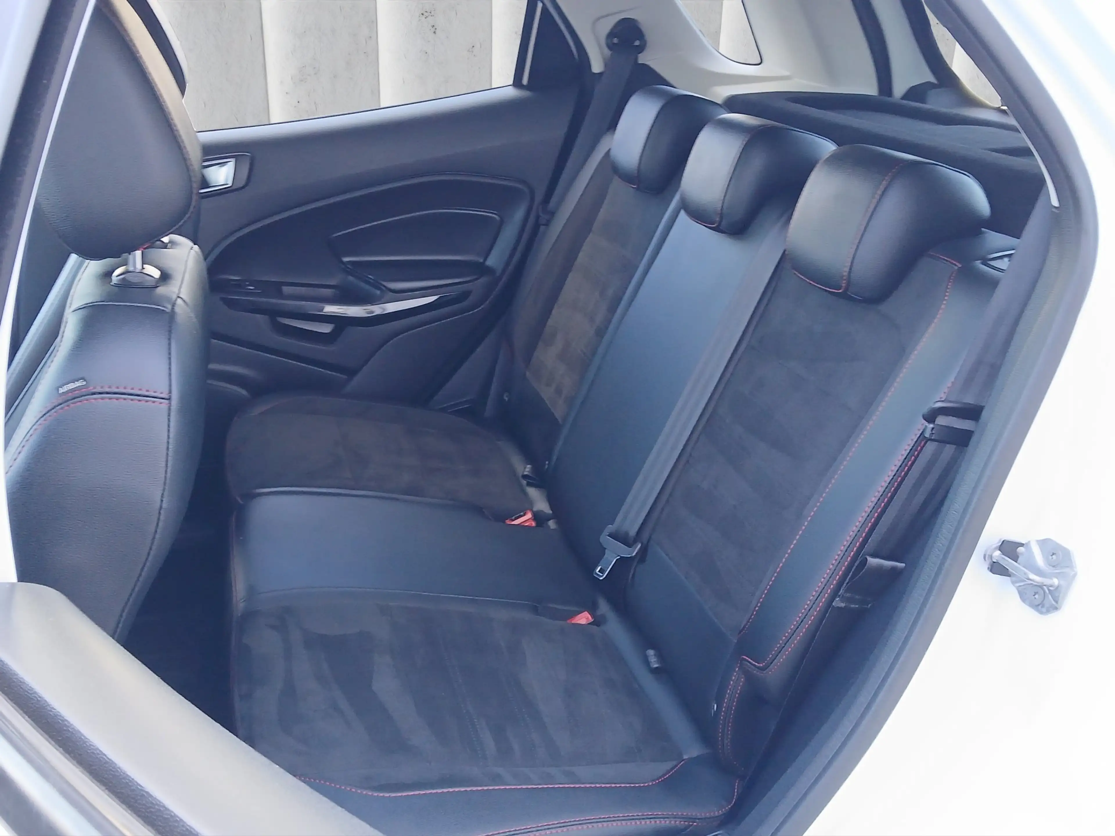 Ford EcoSport ST-Line KAM TWA PDC WINTER-PAKET — photo 11