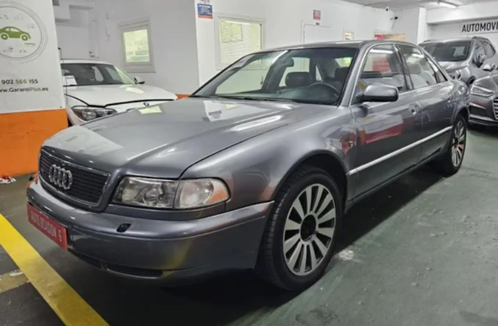 Audi A8 4.2 quattro Tiptronic - 2