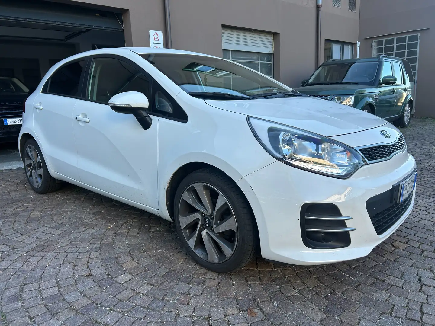 Kia Rio Rio III 2011 5p 1.1 crdi Active E6 Bianco - 2