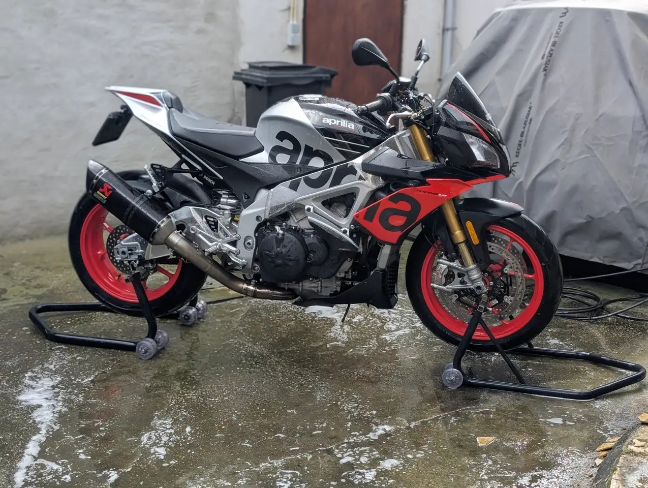 Aprilia Tuono