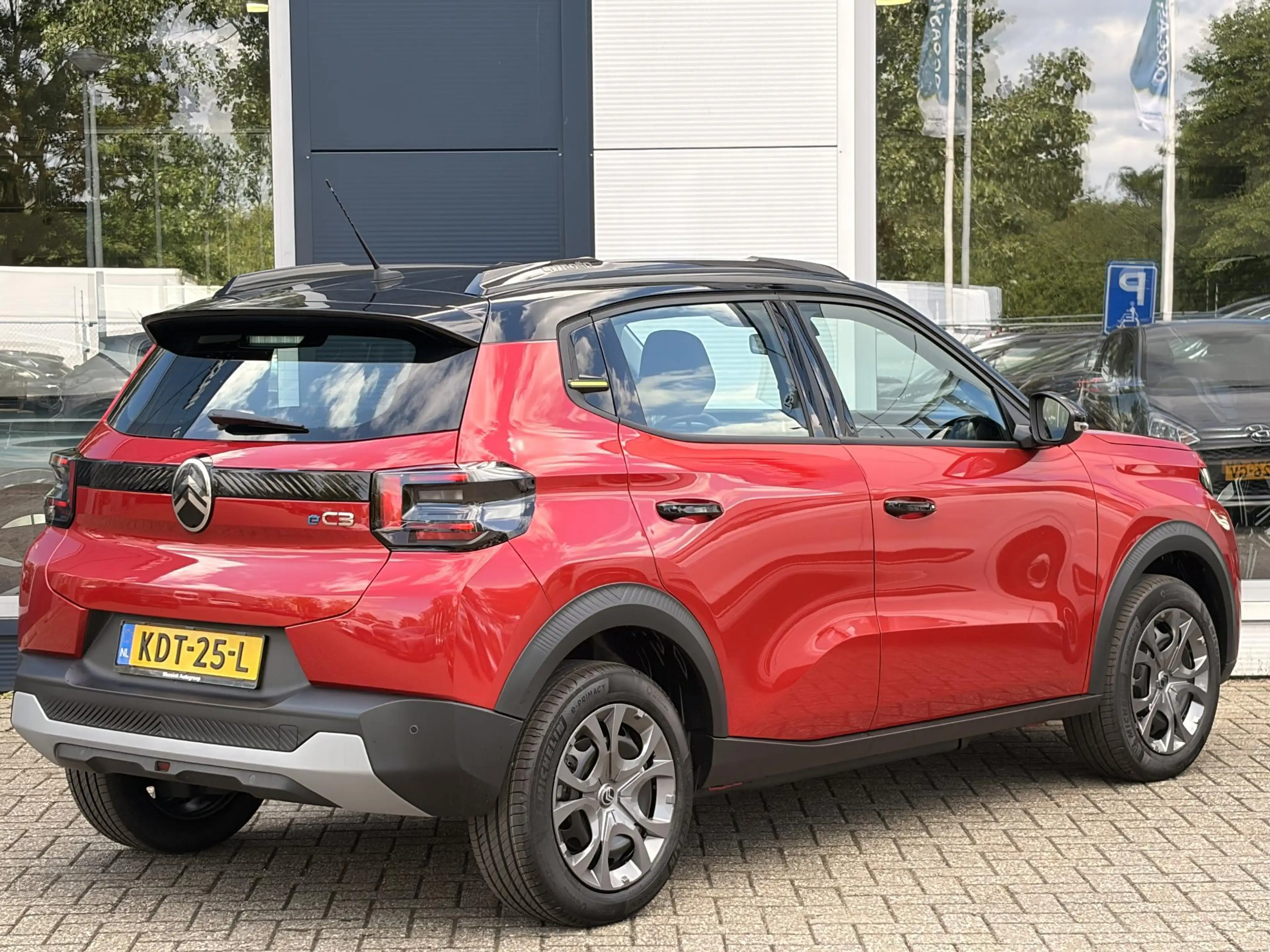 Citroen E-C3 Plus 113pk Comfort Range 44 kWh Navigatie | Cruise — photo 4