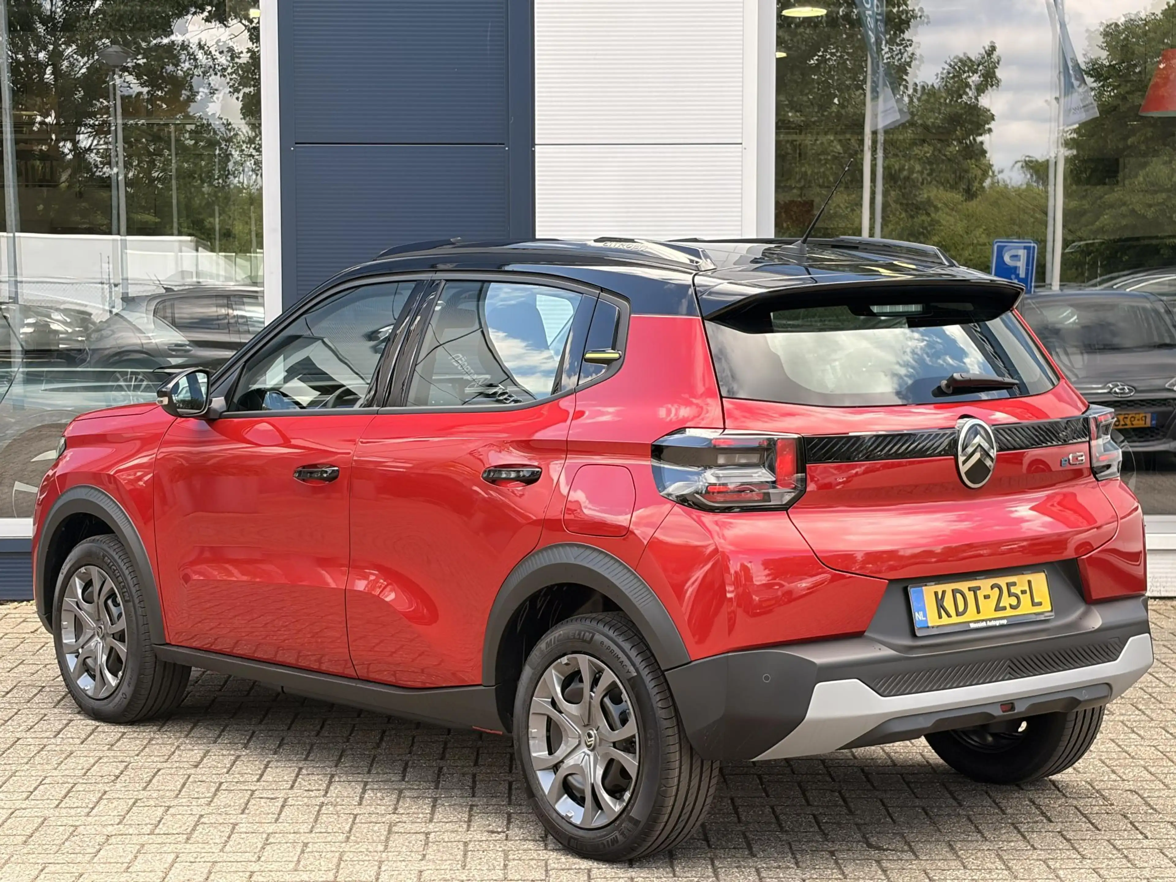 Citroen E-C3 Plus 113pk Comfort Range 44 kWh Navigatie | Cruise — photo 3