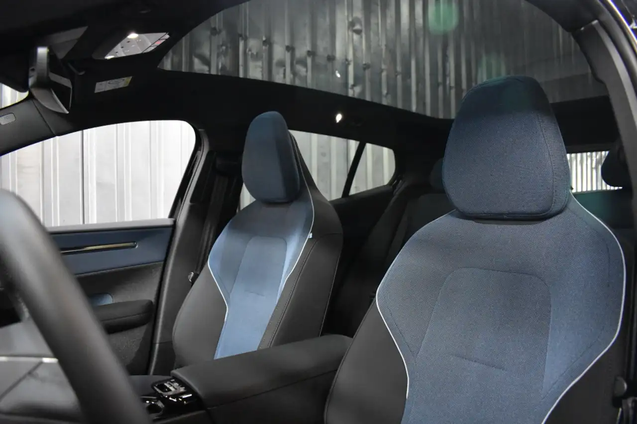 Volvo EX30 2026