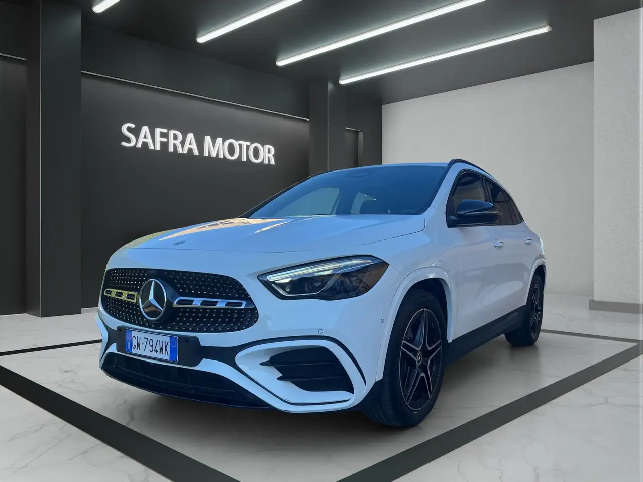 Mercedes-Benz GLA 200