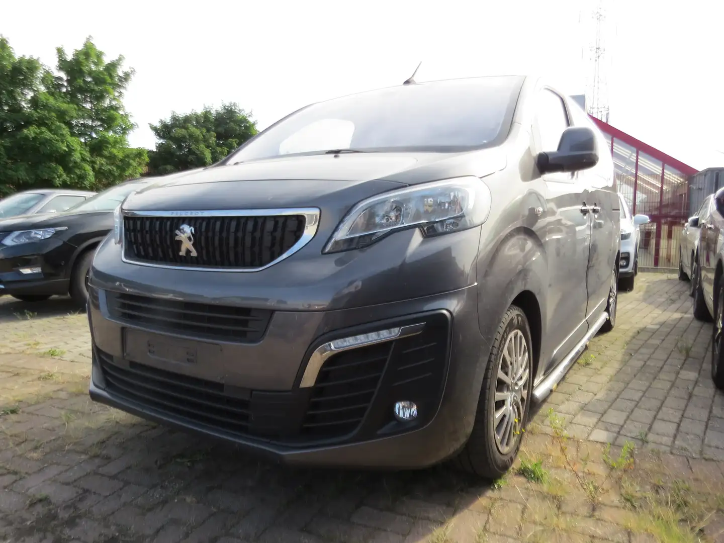 Peugeot Traveller 1.6 BlueHDi L2 Standard Active Grijs - 1