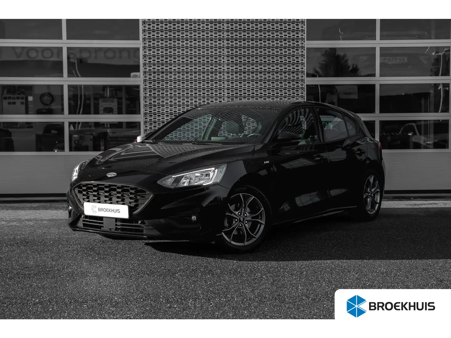 Ford Focus 1.0 EcoBoost 125pk ST Line Business | Stoel & Stuu Zwart - 1