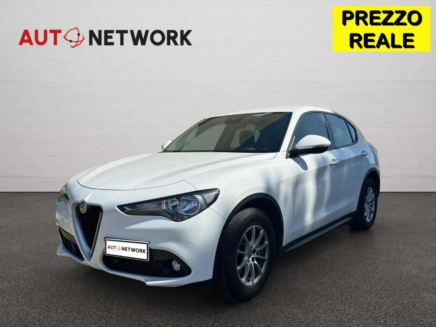 Alfa Romeo Stelvio 2.2 Turbodiesel 160 CV AT8 RWD Business Blanc - 1
