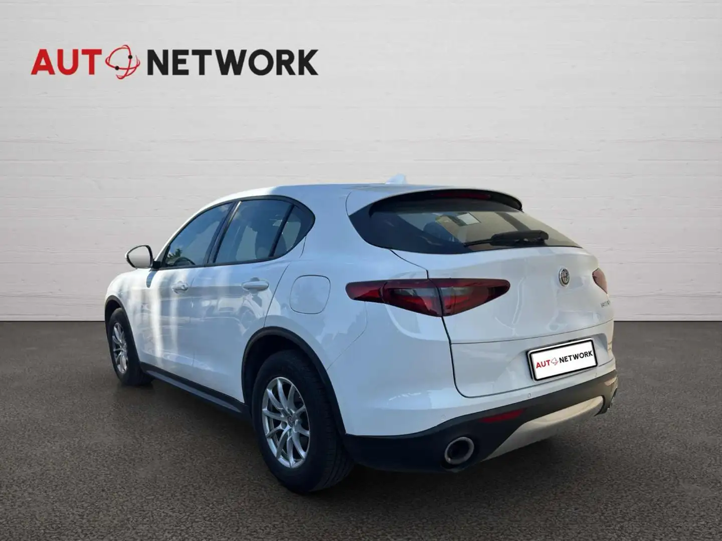 Alfa Romeo Stelvio 2.2 Turbodiesel 160 CV AT8 RWD Business Blanc - 2