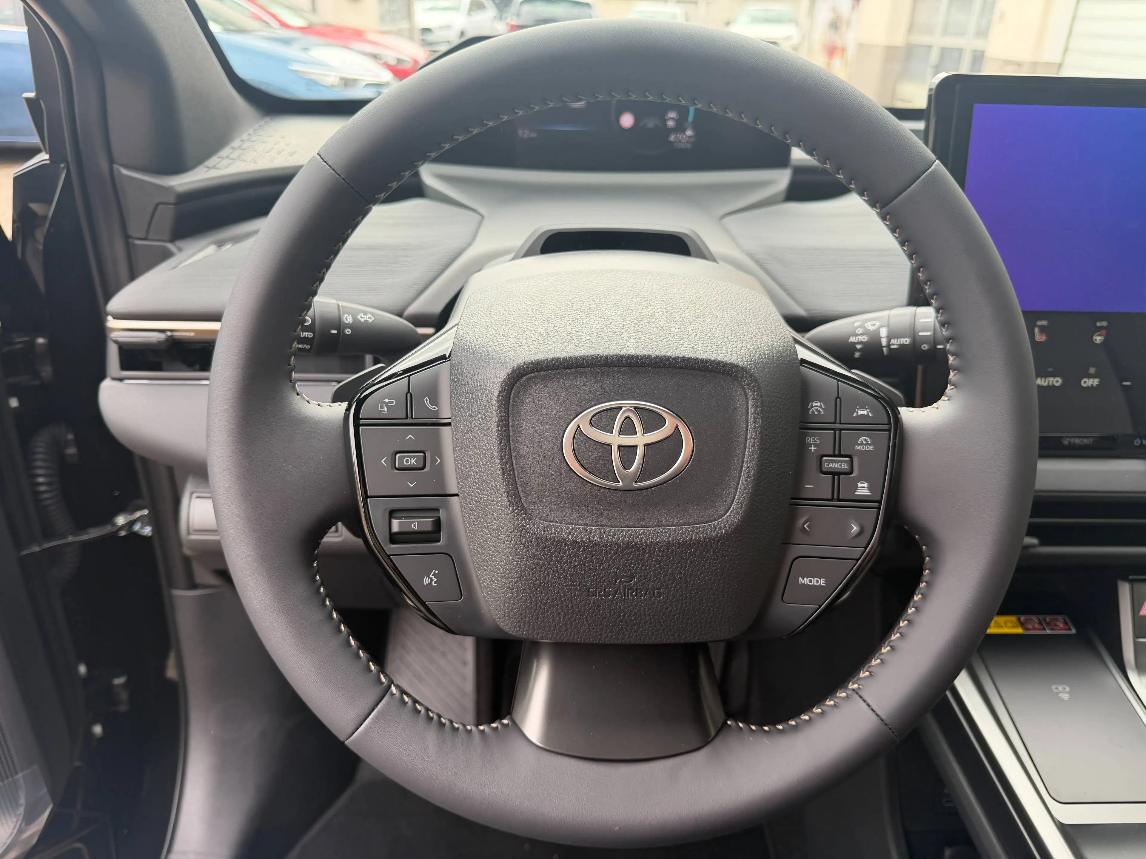 Toyota bZ4X bZ4X AWD Touring Teamplayer — photo 12