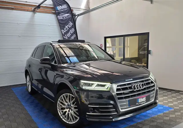 Audi Q5 50 TDI 3.0 V6 286 S-Line Full Options (Toit Ouvrant, Jantes 20, LED, Caméra, CarPlay)