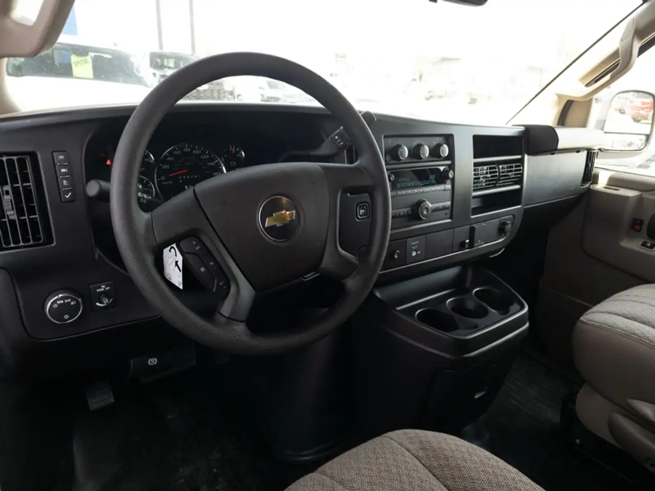 Chevrolet Express 2500 снимка Chevrolet Express 2500