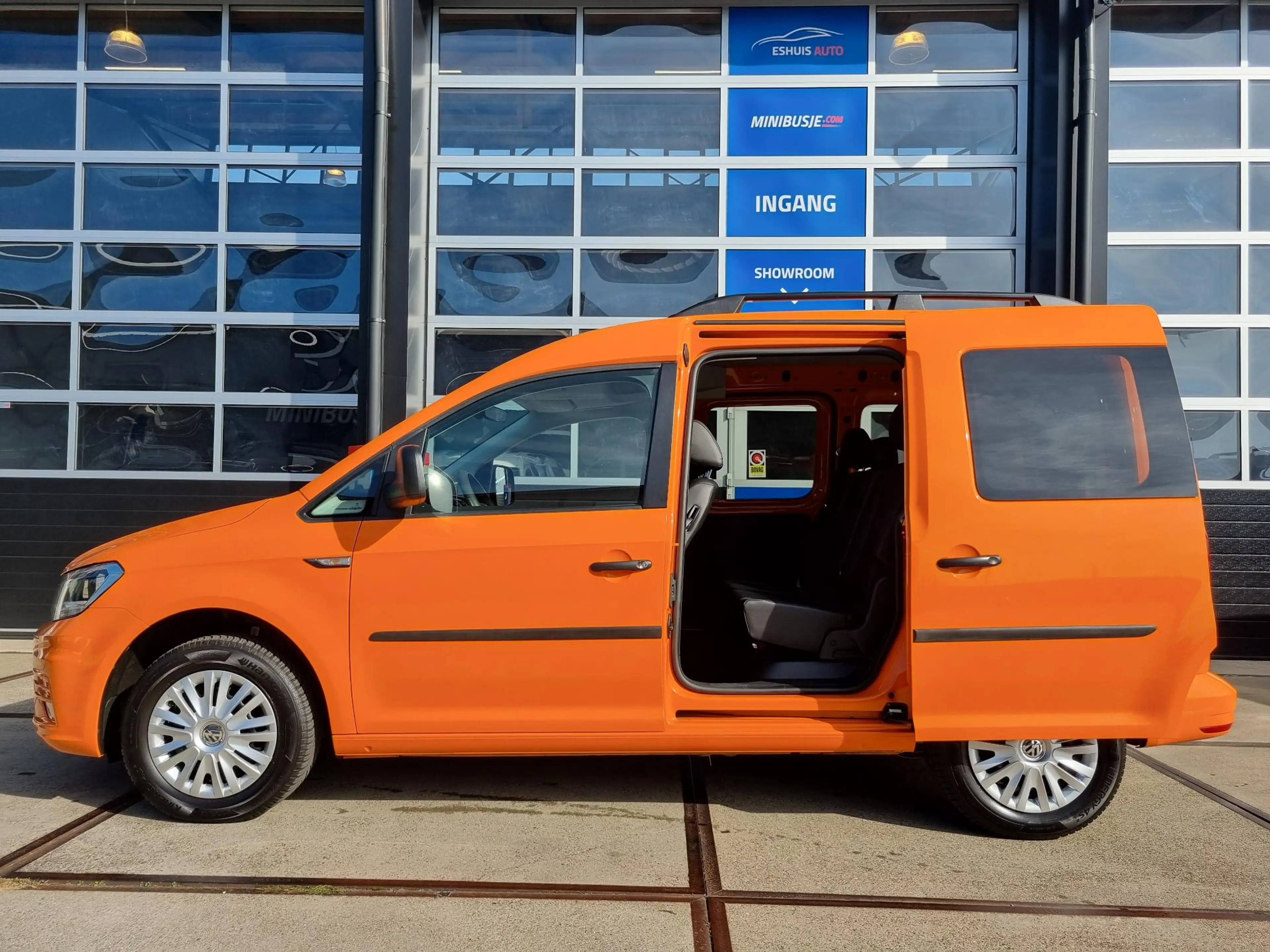 Volkswagen Caddy 1.2 TSI Luminous orange TREKHAAK / AC / CRUISE / P — photo 3