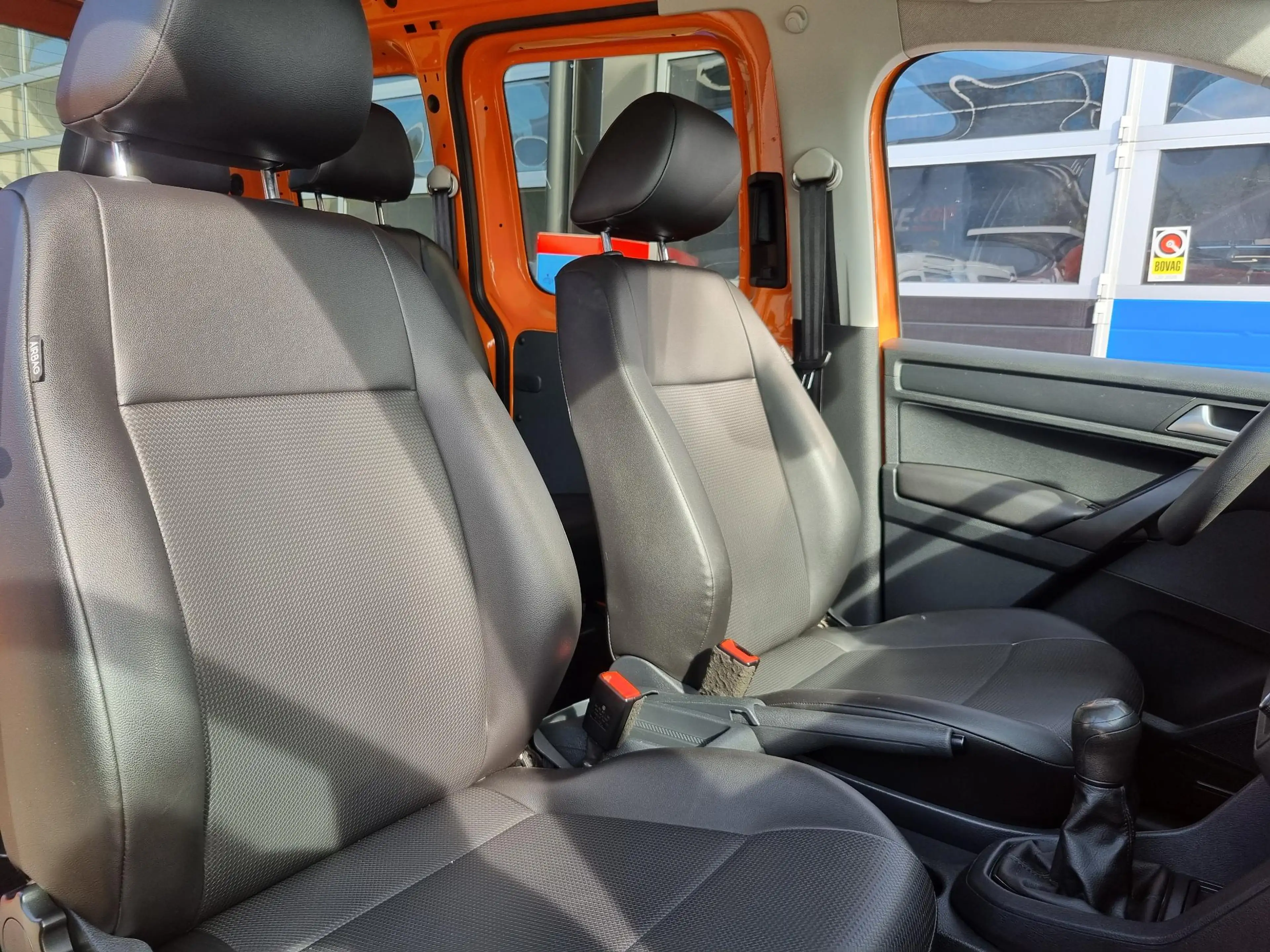 Volkswagen Caddy 1.2 TSI Luminous orange TREKHAAK / AC / CRUISE / P — photo 10
