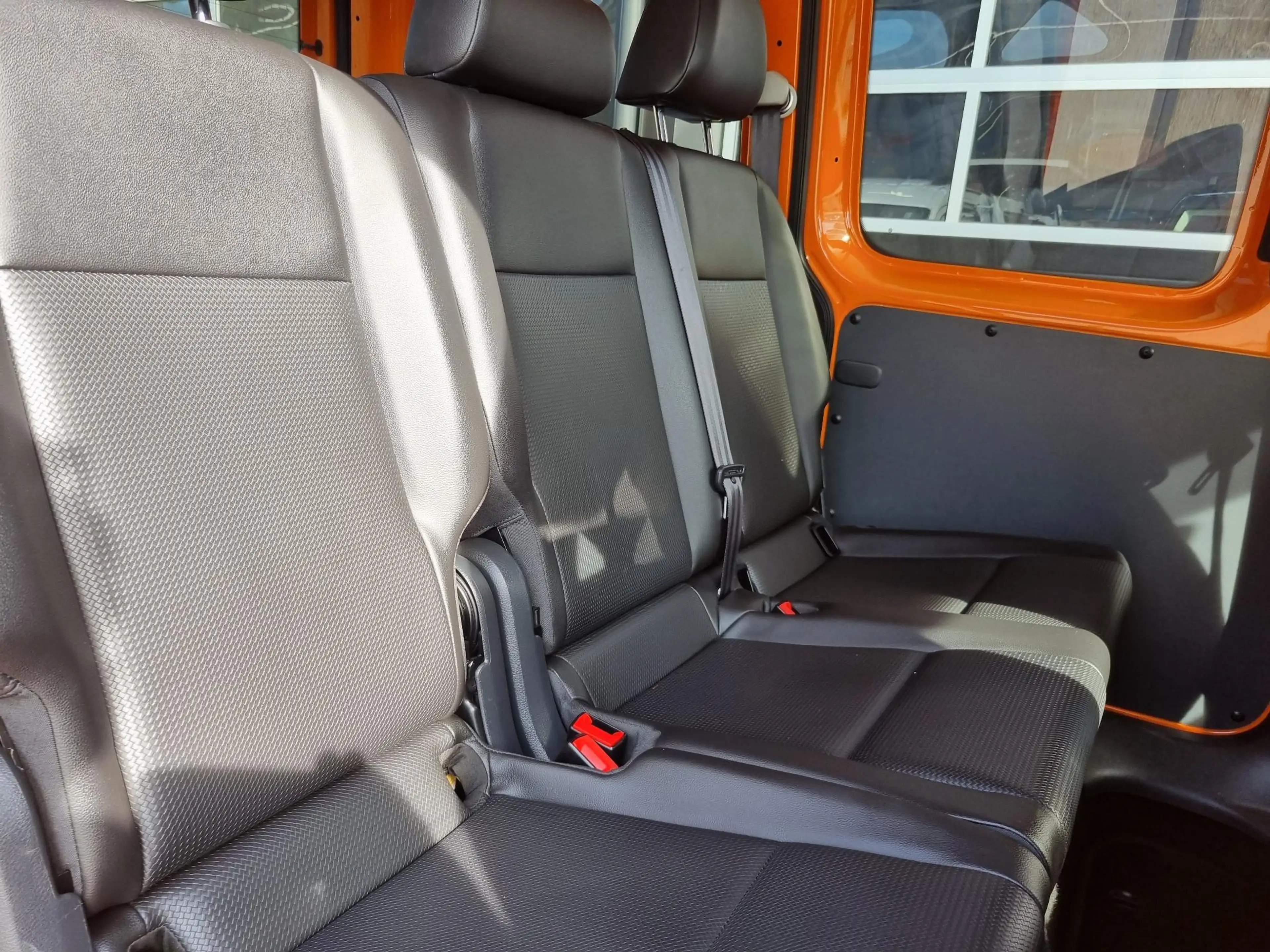 Volkswagen Caddy 1.2 TSI Luminous orange TREKHAAK / AC / CRUISE / P — photo 9