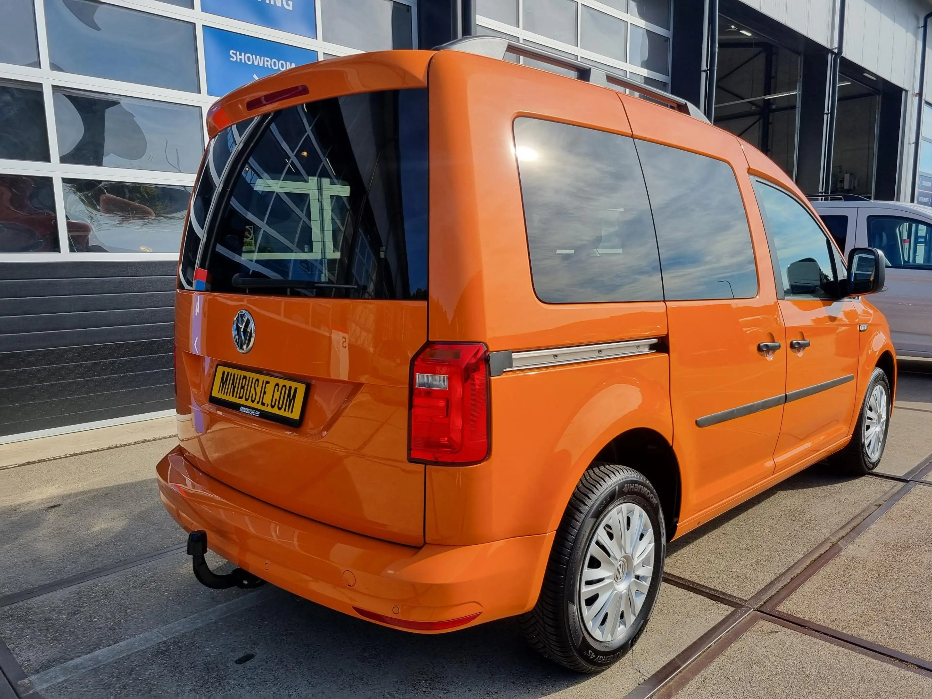 Volkswagen Caddy 1.2 TSI Luminous orange TREKHAAK / AC / CRUISE / P — photo 4