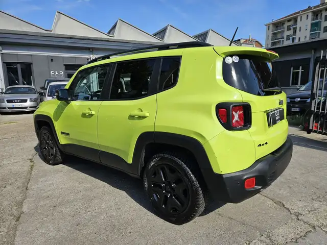Jeep Renegade view 6