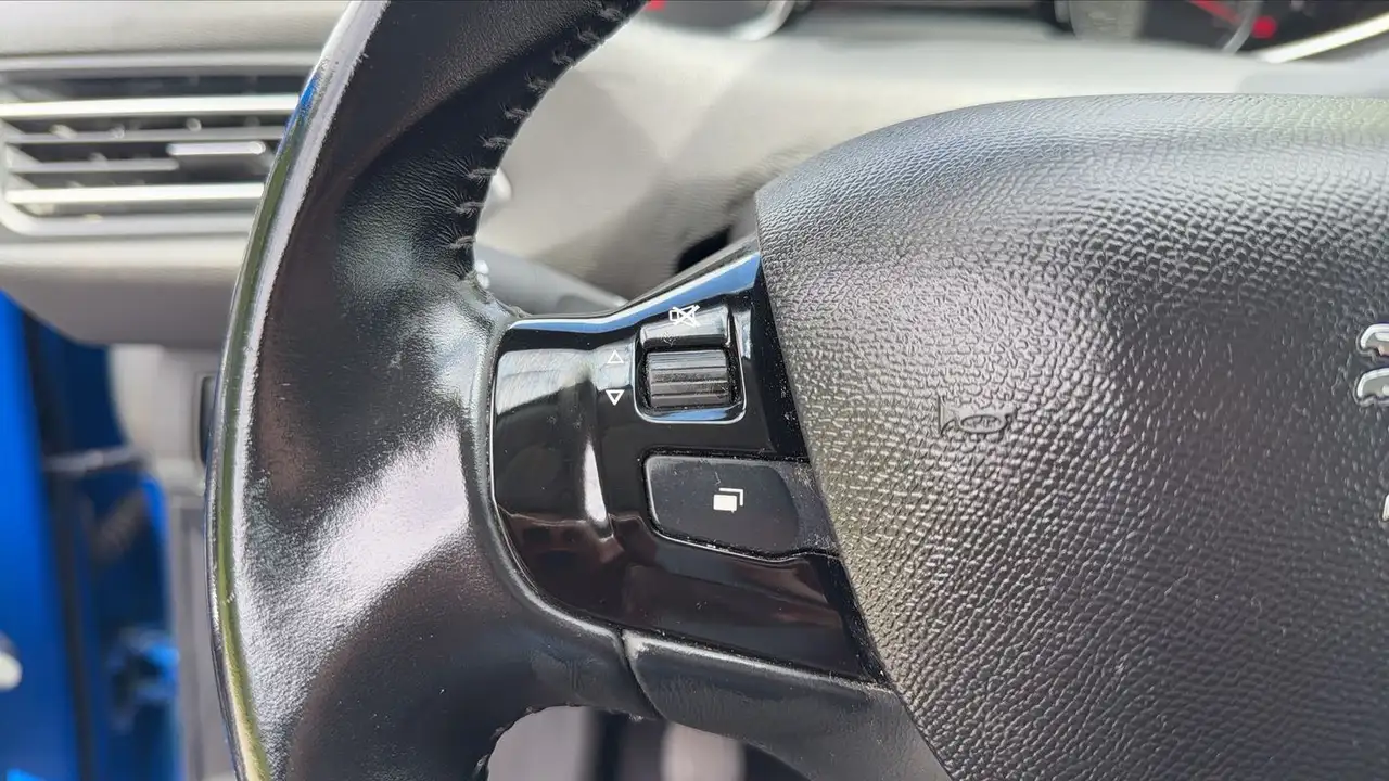Peugeot 308 308 — photo 29