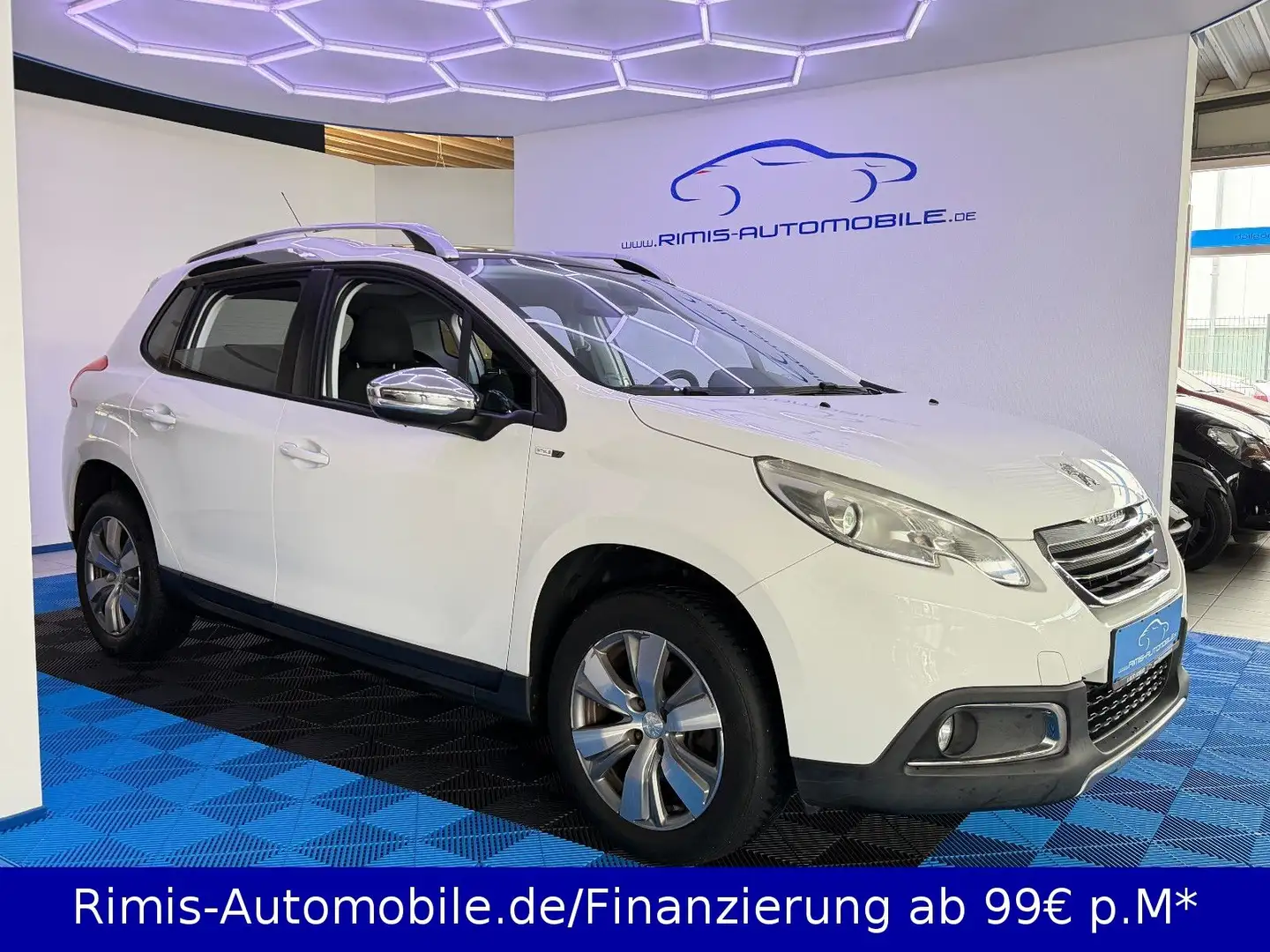 Peugeot 2008 Style Navi+ Panorama Glasdach Shz PDC Klima Blanc - 2
