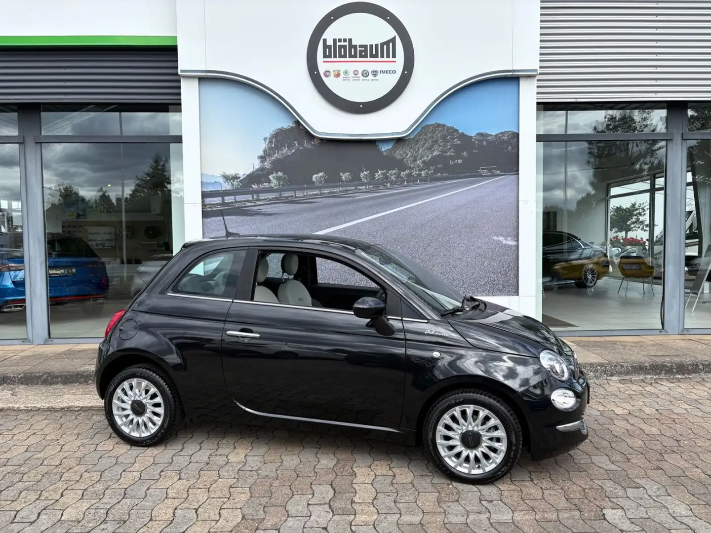 Fiat 500 Dolcevita Pano DAB CarPlay Temp. uvm. Schwarz - 1