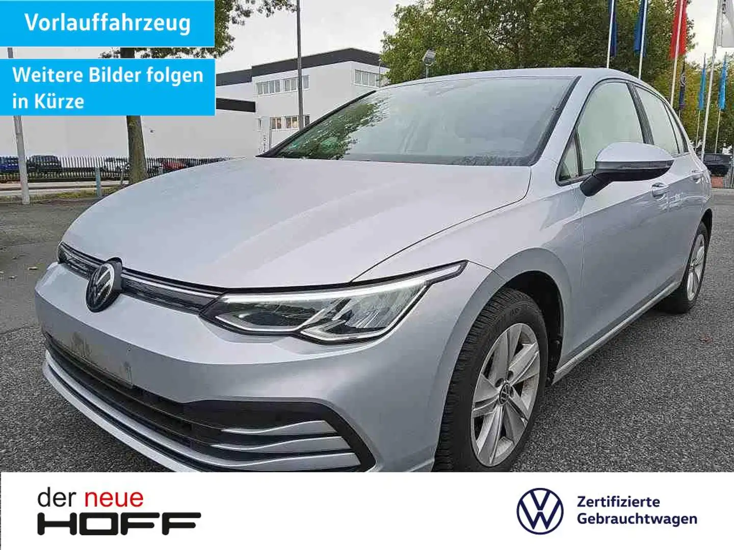 Volkswagen Golf VIII 1.0 eTSI DSG Life Navi ACC Silber - 1