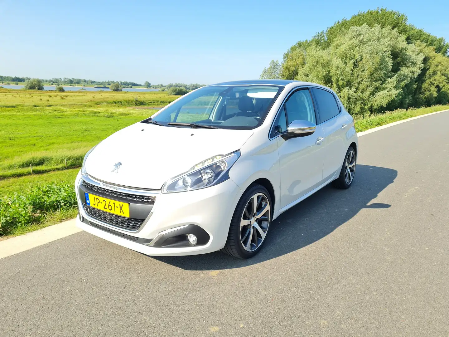 Peugeot 208 208 Allure 110 pk PANORAMADAK, NWE Distributieriem Wit - 1